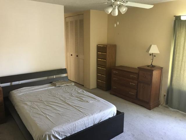 Room for rent in Sherman Oaks Neighborhood Council District, Canoga Park