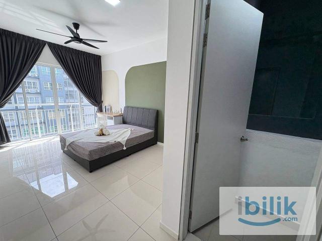 Room for rent in Petaling, Alam Impian