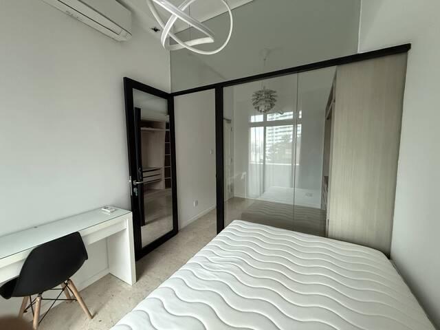 Room for rent in River Valley