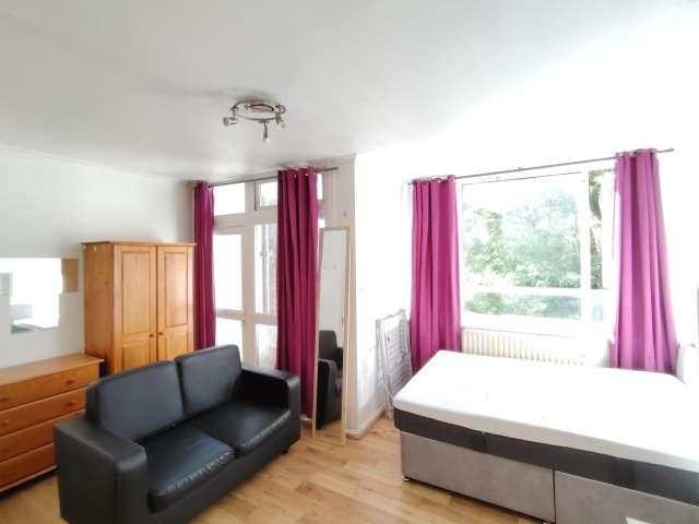 Room for rent in Roehampton, Greater London