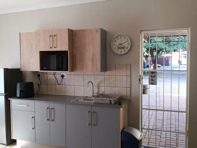 Room for rent in Waterkloof, Gauteng