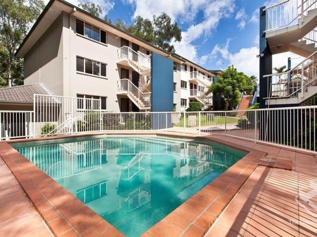 Apartment for rent in Ashmore, Gold Coast City