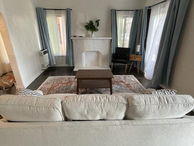 Room for rent in Canoga Park, California