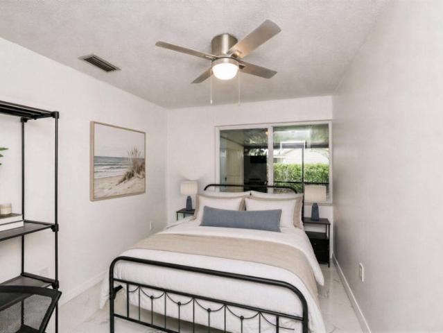 Room for rent in Florida