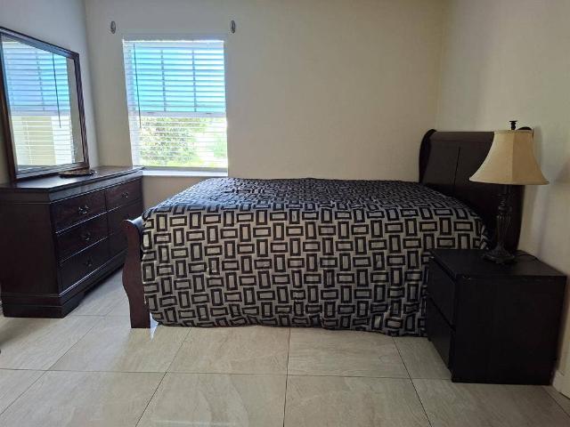 Room for rent in Crystal Beach, Florida
