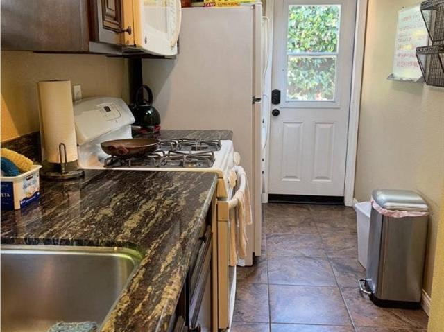 Room for rent in Claremont, California