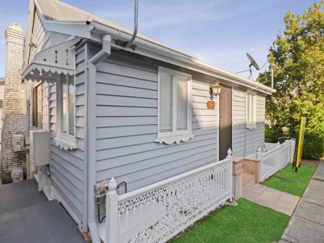Granny Flat for rent in Toombul, Queensland