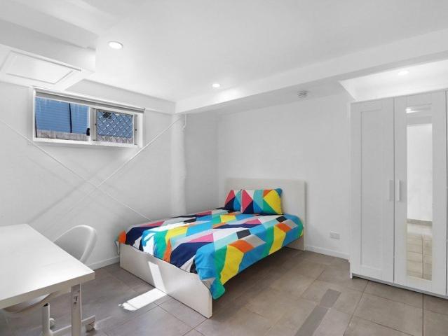 Granny Flat for rent in Toombul, Queensland