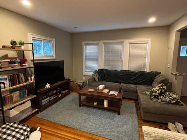 Room for rent in West Roxbury, Boston