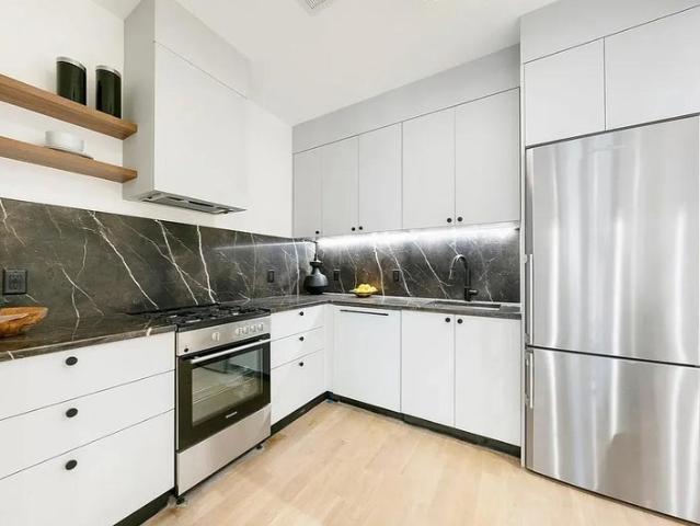 Room for rent in Arverne, New York