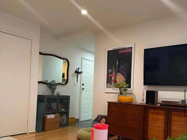 Room for rent in Canoga Park, California