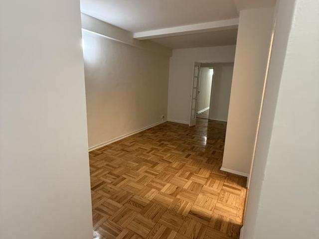 Room for rent in Arverne, New York