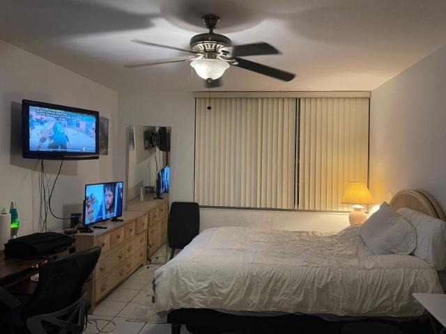 Room for rent in Miami Beach, Florida