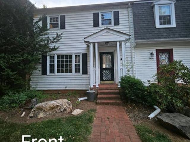Room for rent in Woodbine Village, Lynchburg