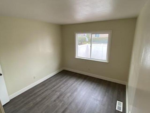 Room for rent in Laguna Hills, California