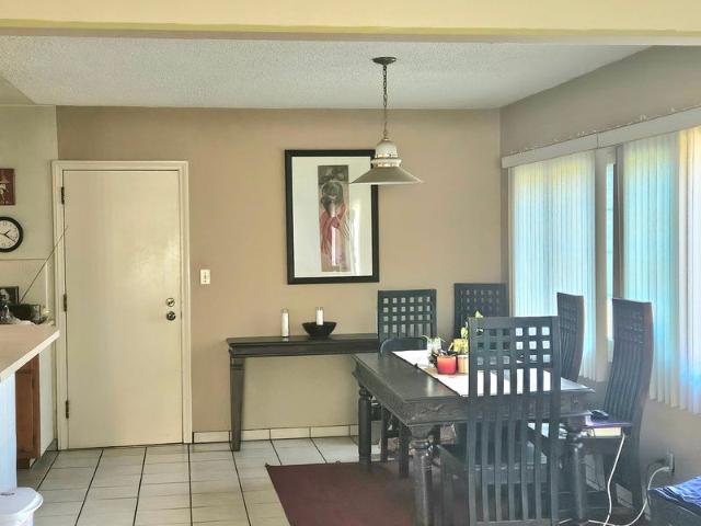 Room for rent in Canoga Park, California