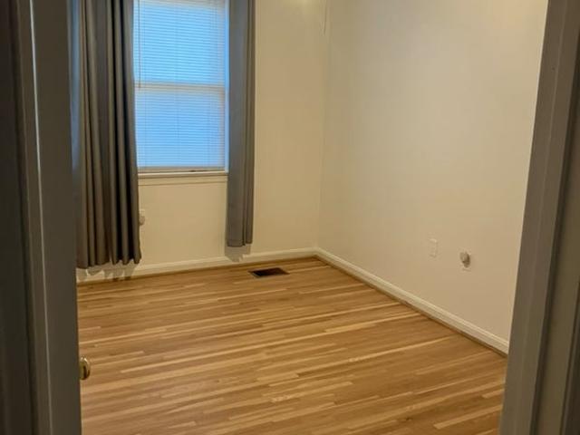 Room for rent in Southwest Waterfront, Washington