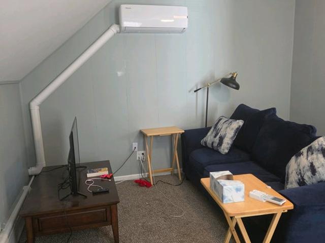 Room for rent in Bristol, Massachusetts