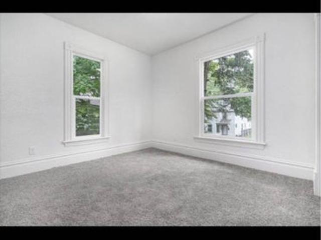 Room for rent in Third Ward, Grand Rapids