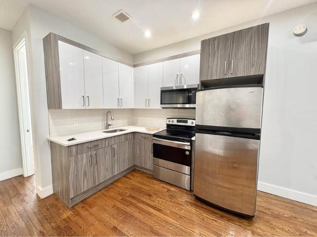 Room for rent in Arverne, New York