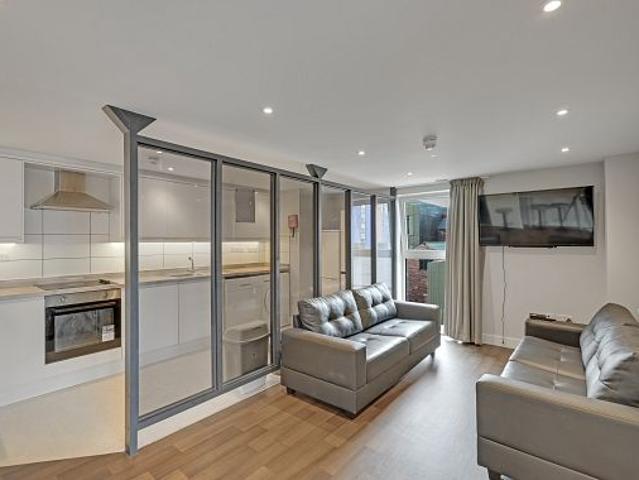 Room for rent in City Centre, South Yorkshire
