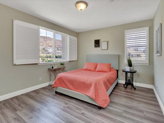 Room for rent in Canoga Park, California