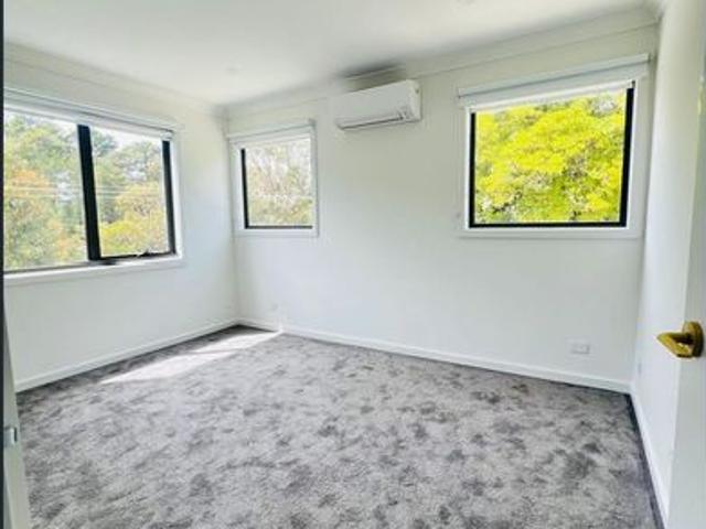 Townhouse for rent in Camerons Creek, Victoria