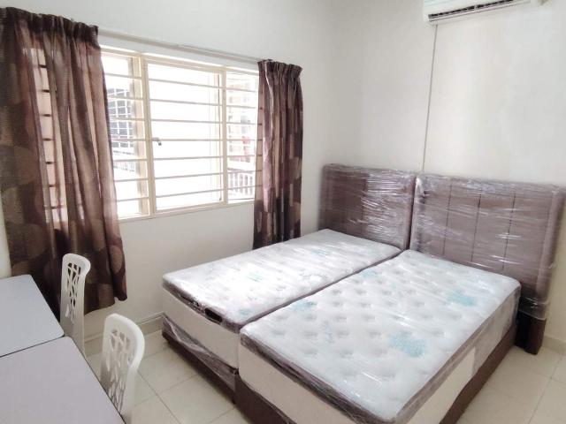 Room for rent in Petaling, Damansara Damai