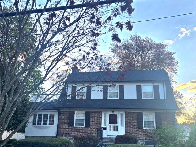 Room for rent in Rochelle Heights, City of New Rochelle