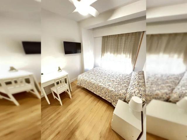 Habitación en alquiler en Centre Històric, Alacant / Alicante