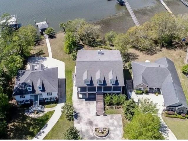 Room for rent in Richmond Hill, Georgia