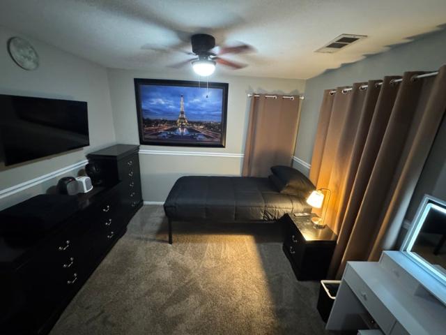 Room for rent in Bakersfield, California