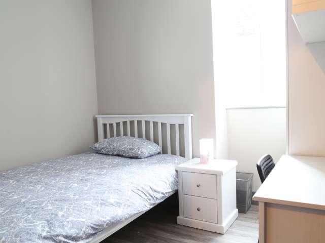 Room to rent in Dublin 9, Bluebell
