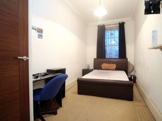 Room for rent in St. John's Wood, Greater London