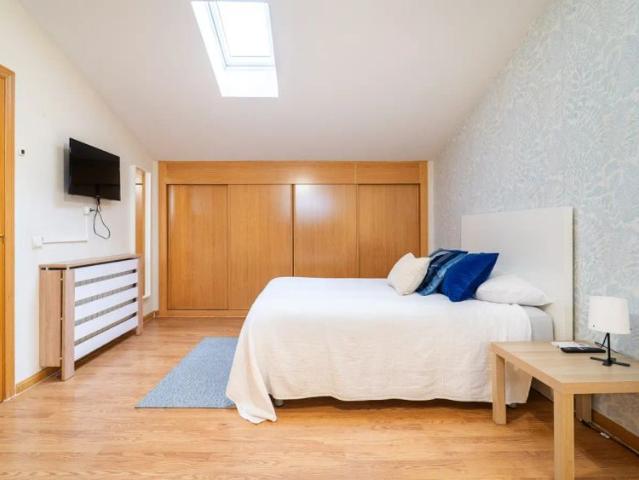 Habitación en alquiler en Sevilla La Nueva, Madrid