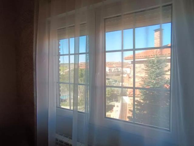 Habitación en alquiler en Sevilla La Nueva, Madrid