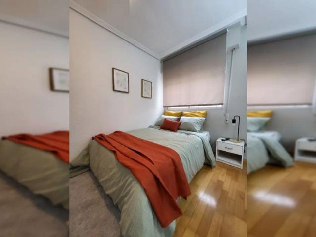 Habitación en alquiler en Centre Històric, Alacant / Alicante