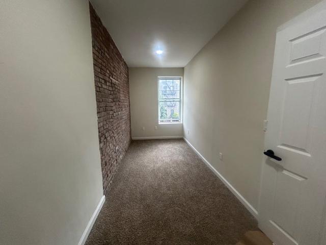 Room for rent in Arverne, New York