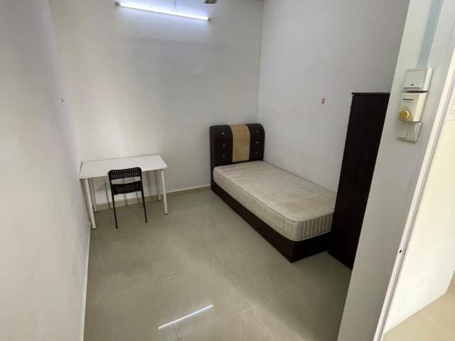 Room for rent in Petaling, Damansara Damai