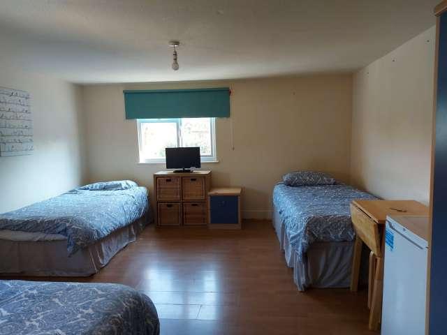 Room for rent in Dollis Hill, Greater London