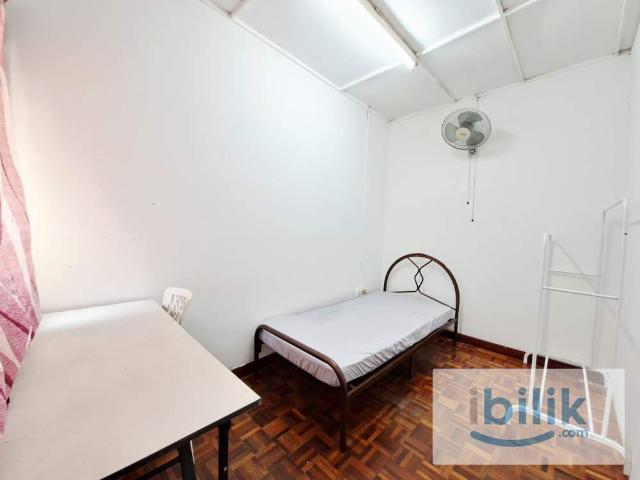 Room for rent in Taman Bangsar, Kuala Lumpur