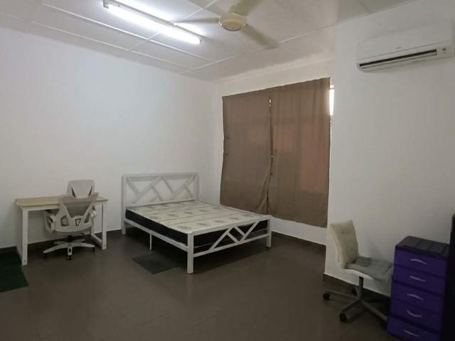 Room for rent in Petaling, Damansara Damai