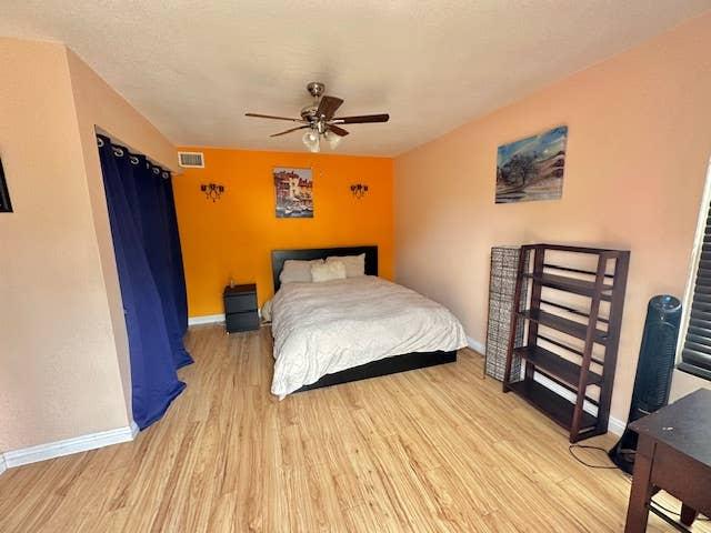 Room for rent in California