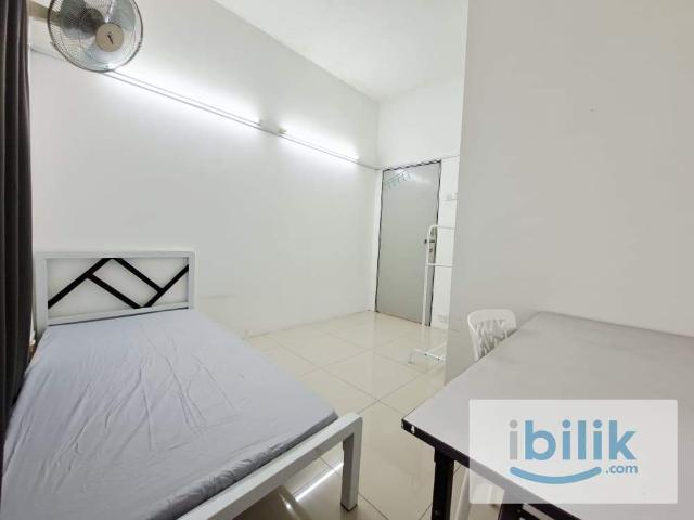 Room for rent in Petaling, Alam Impian