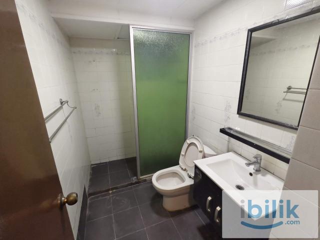 Room for rent in Petaling, Damansara Damai