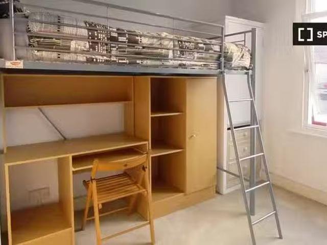 House for rent in Plashet, Greater London