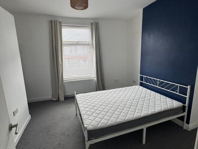 Room for rent in West Midlands
