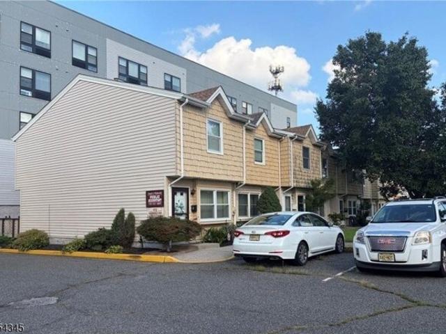 Condo for sale in Carteret, New Jersey