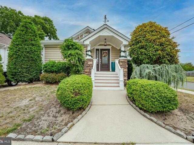 House for sale in Northfield, New Jersey