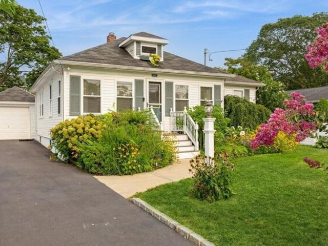 House for sale in Sayville